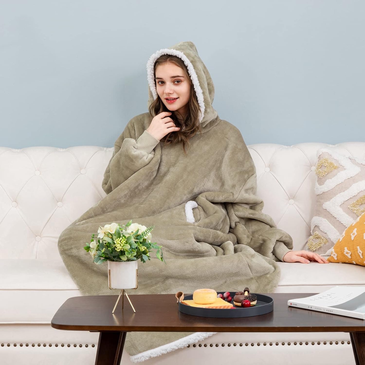 Blanket Hoodie Wearable Blanket, Super Soft Warm Oversized Blanket Sweatshirt Flannel Sherpa Blanket