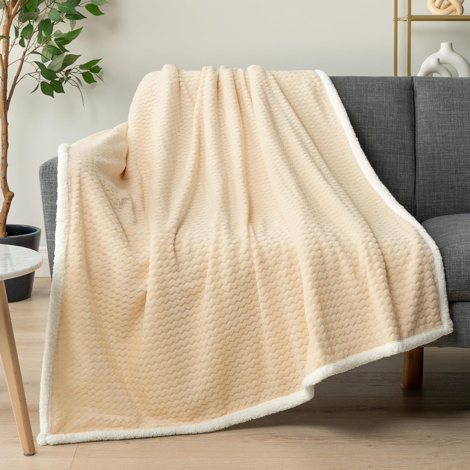 Cream Couch Blanket Throw Reversible Sherpa Chevron, Soft Cozy Jacquard Weave Textured Blanket for Sofa Bed, Thick Warm Large Fleece Car Blanket, Decorative Plush Home Decor, 50X60 Ivory Beige